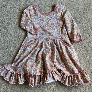 Floral Long Sleeve Dress with Ruffle Hem and front pockets GUC